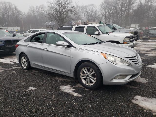 5NPEB4AC1DH577757 - 2013 HYUNDAI SONATA GLS SILVER photo 4