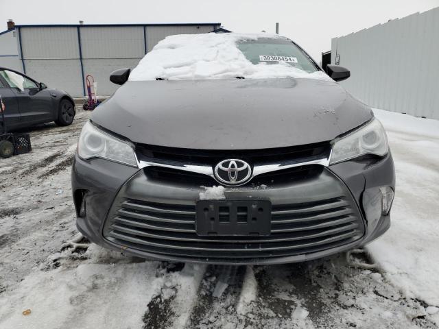 4T1BF1FK2HU740459 - 2017 TOYOTA CAMRY LE GRAY photo 5