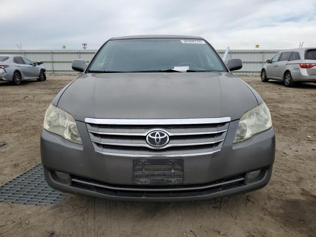 4T1BK36B85U007027 - 2005 TOYOTA AVALON XL GRAY photo 5