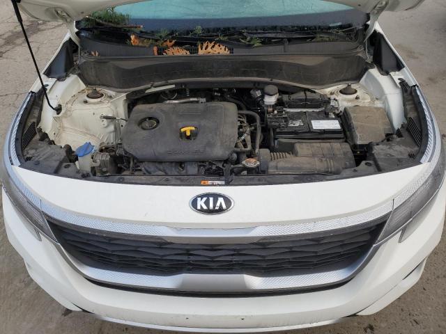 KNDEU2AA1M7138866 - 2021 KIA SELTOS S WHITE photo 12