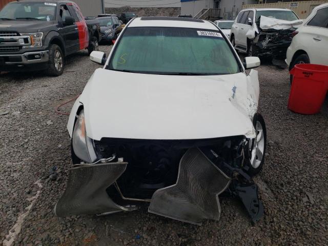 1N4BL21E18C135445 - 2008 NISSAN ALTIMA 3.5SE WHITE photo 5