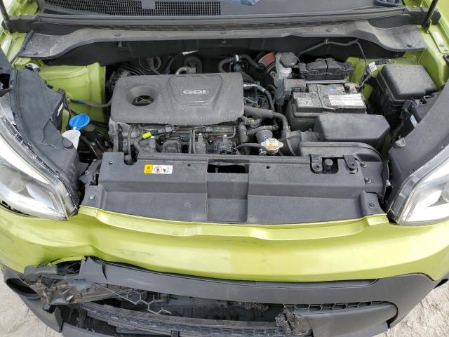 KNDJN2A20J7901900 - 2018 KIA SOUL GREEN photo 11