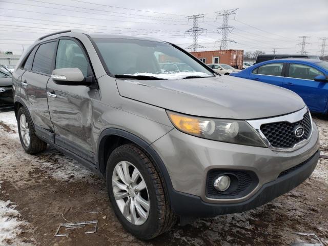 5XYKT4A2XBG155238 - 2011 KIA SORENTO BASE GRAY photo 4