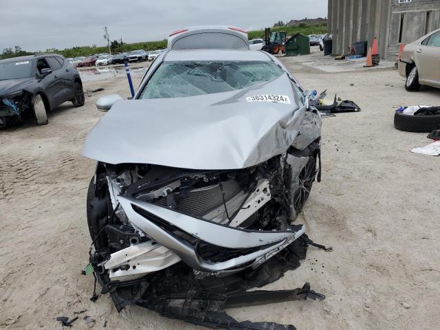 4T1G11AK6PU778013 - 2023 TOYOTA CAMRY SE NIGHT SHADE SILVER photo 5