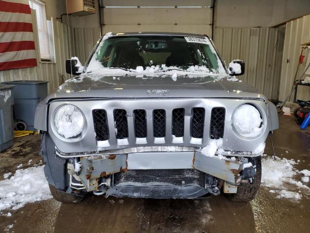 1C4NJRBB8HD105962 - 2017 JEEP PATRIOT SPORT GRAY photo 5