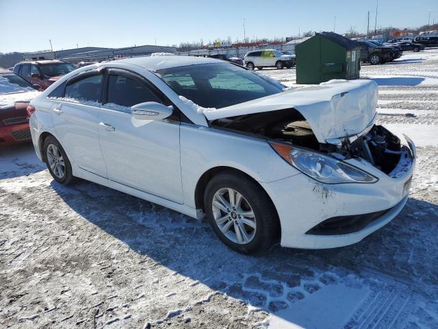 5NPEB4AC6EH925893 - 2014 HYUNDAI SONATA GLS WHITE photo 4