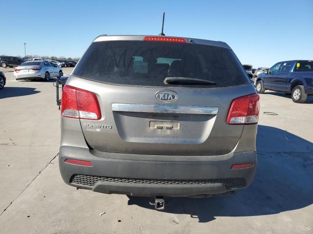 5XYKT3A19DG358965 - 2013 KIA SORENTO LX GRAY photo 6