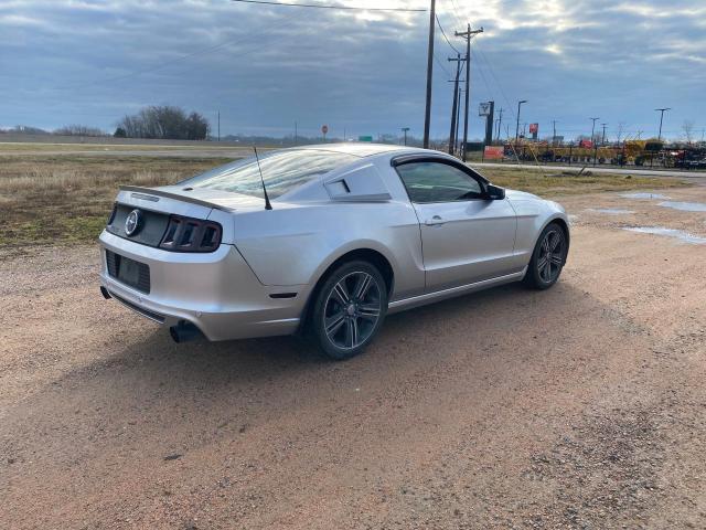 1ZVBP8AM9E5288824 - 2014 FORD MUSTANG SILVER photo 4