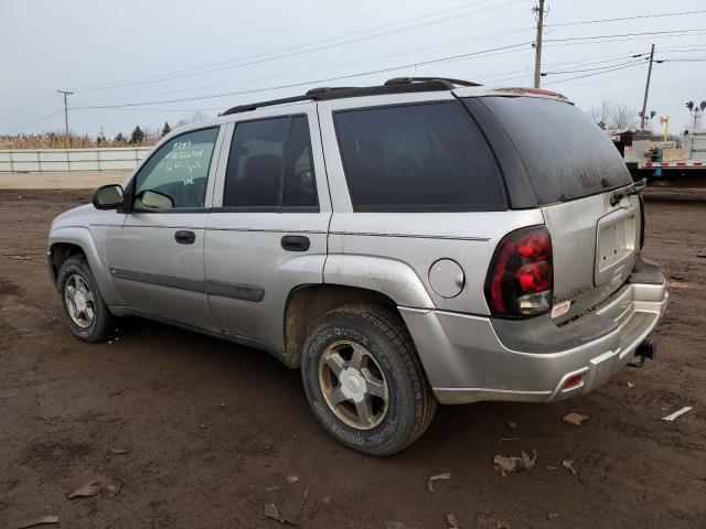 1GNDT13S942361563 - 2004 CHEVROLET TRAILBLAZE LS SILVER photo 2