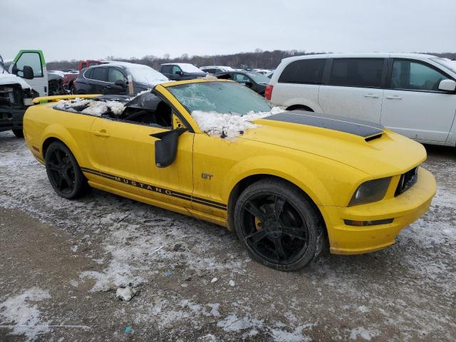 1ZVFT85H955209405 - 2005 FORD MUSTANG GT YELLOW photo 4