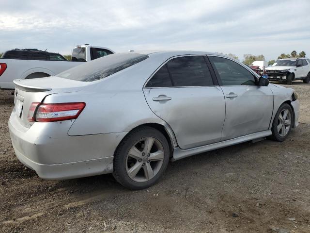 4T1BF3EK7BU194374 - 2011 TOYOTA CAMRY BASE SILVER photo 3