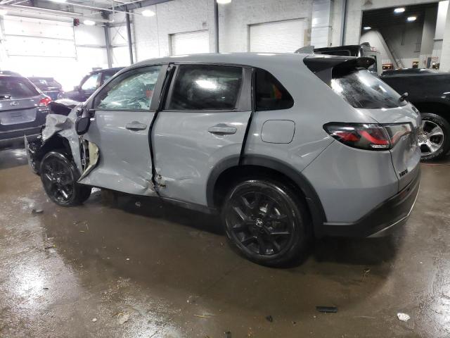 3CZRZ2H55PM700946 - 2023 HONDA HR-V SPORT GRAY photo 2