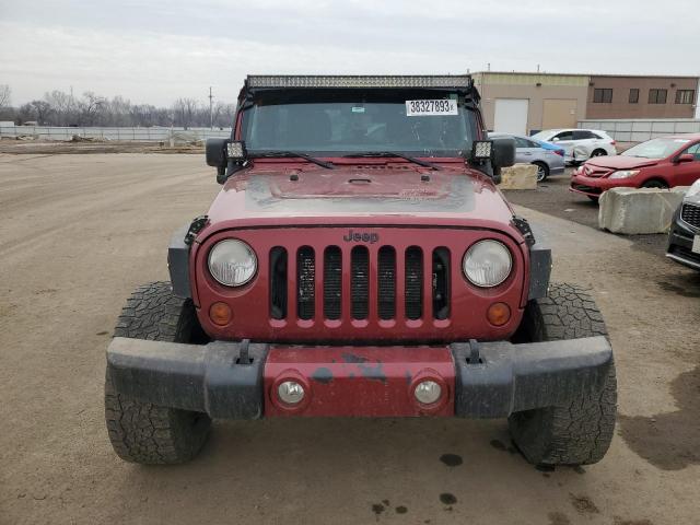 1C4HJWEG6CL272810 - 2012 JEEP WRANGLER U SAHARA MAROON photo 5
