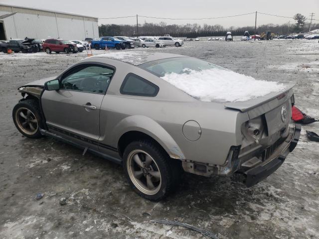 1ZVHT80NX85127306 - 2008 FORD MUSTANG GRAY photo 2