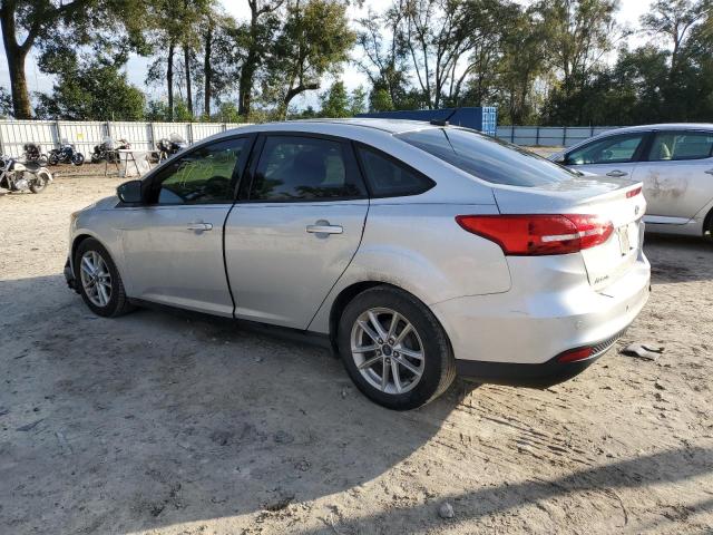 1FADP3F23FL372761 - 2015 FORD FOCUS SE SILVER photo 2