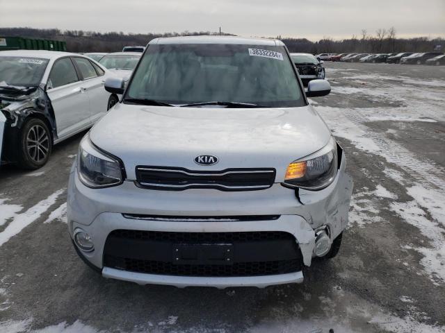 KNDJP3A5XJ7593788 - 2018 KIA SOUL + SILVER photo 5