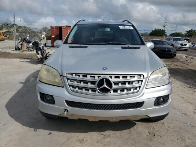 4JGBB75E36A061678 - 2006 MERCEDES-BENZ ML 500 SILVER photo 5