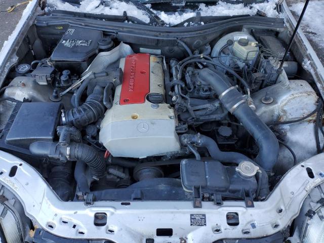 WDBKK47F1XF109741 - 1999 MERCEDES-BENZ SLK 230 KOMPRESSOR SILVER photo 11