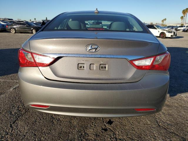 5NPEB4AC2CH438722 - 2012 HYUNDAI SONATA GLS GRAY photo 6