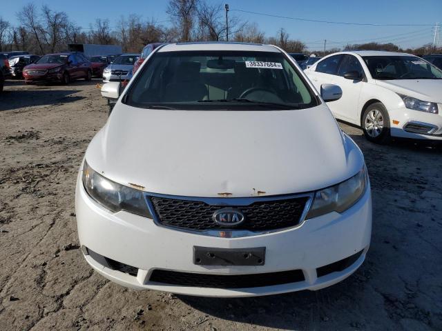 KNAFU4A28C5601571 - 2012 KIA FORTE EX WHITE photo 5