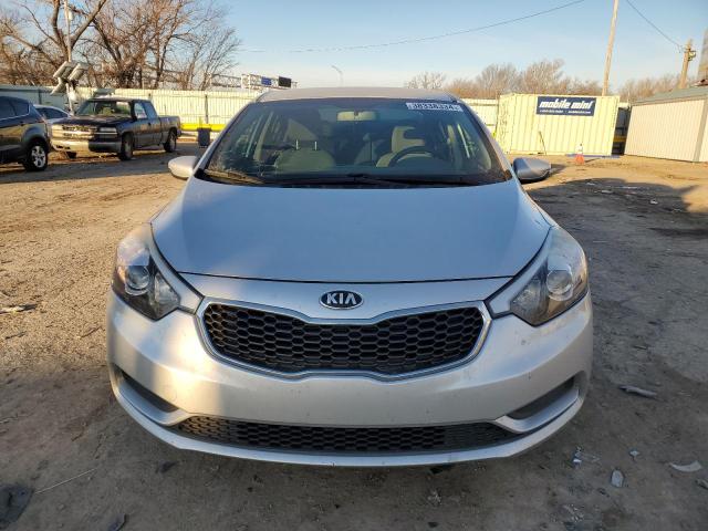 KNAFK4A62G5535498 - 2016 KIA FORTE LX SILVER photo 5