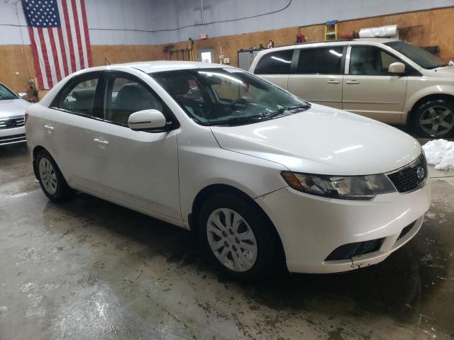 KNAFU4A25D5665052 - 2013 KIA FORTE EX WHITE photo 4