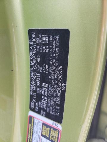 KNDJN2A29F7806176 - 2015 KIA SOUL GREEN photo 12