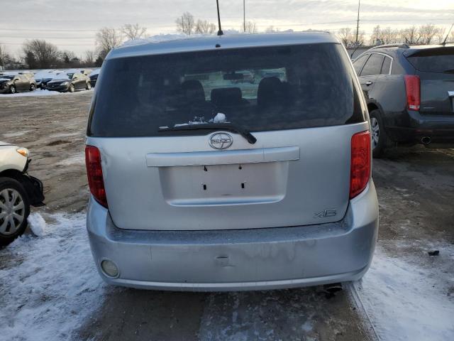 JTLKE50E881016556 - 2008 TOYOTA SCION XB Gümüş fotoğraf 6