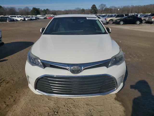 4T1BK1EB5JU272665 - 2018 TOYOTA AVALON XLE WHITE photo 5