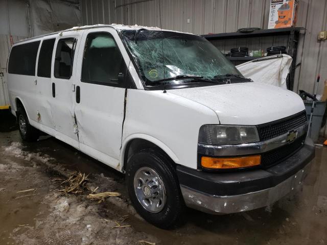 1GAZG1FG1B1171116 - 2011 CHEVROLET EXPRESS G3 LT WHITE photo 4