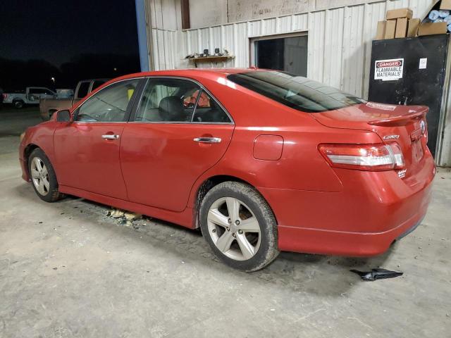 4T1BK3EK0BU614083 - 2011 TOYOTA CAMRY SE RED photo 2