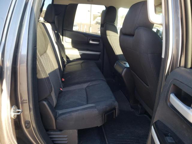 5TFCY5F15EX017801 - 2014 TOYOTA TUNDRA DOUBLE CAB SR/SR5 GRAY photo 10