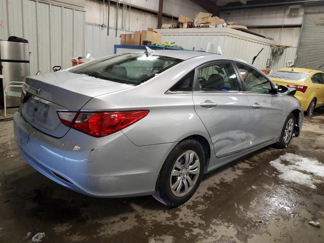 5NPEB4AC2BH232413 - 2011 HYUNDAI SONATA GLS SILVER photo 3