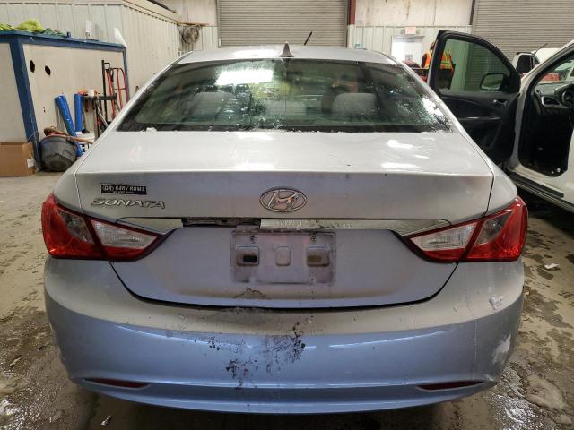 5NPEB4AC2BH232413 - 2011 HYUNDAI SONATA GLS SILVER photo 6