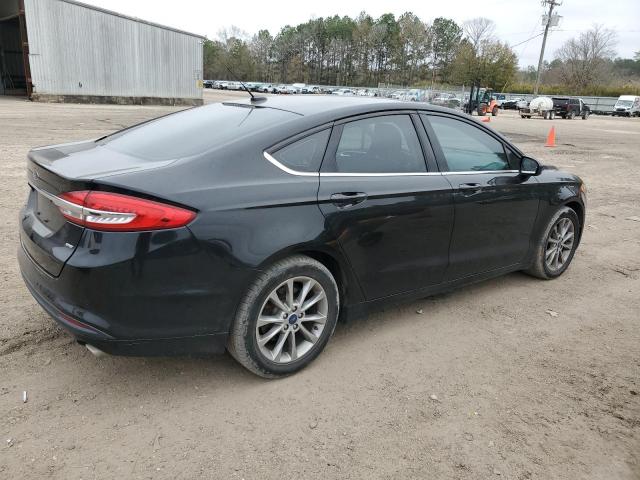 3FA6P0H7XHR396026 - 2017 FORD FUSION SE BLACK photo 3