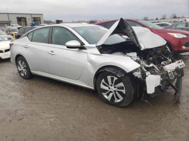 1N4BL4BV5KC150970 - 2019 NISSAN ALTIMA S SILVER photo 4