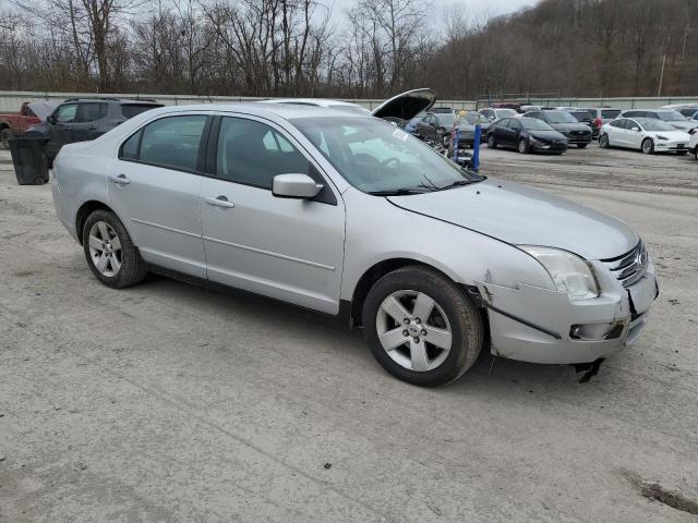 3FAFP07Z76R236881 - 2006 FORD FUSION SE SILVER photo 4