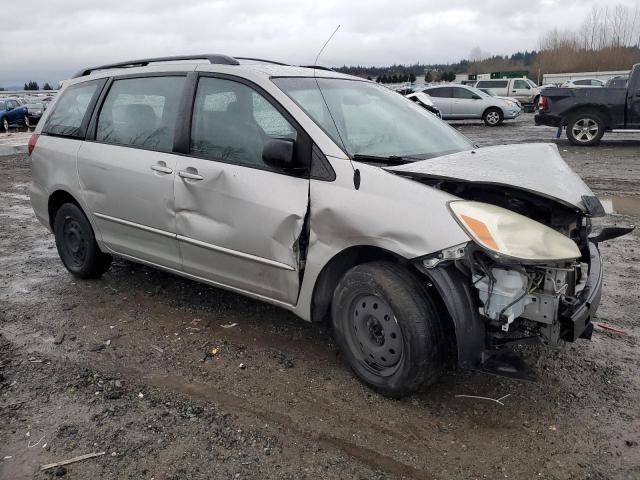 5TDZA23C65S367866 - 2005 TOYOTA SIENNA CE SILVER photo 4