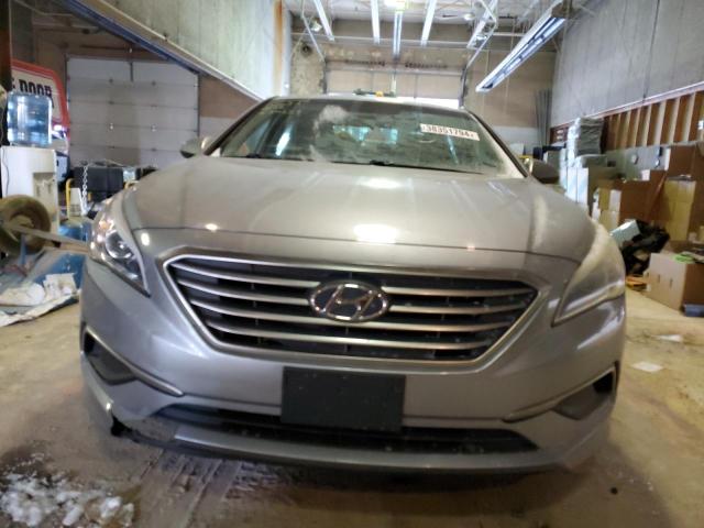 5NPE24AF2HH534237 - 2017 HYUNDAI SONATA SE GRAY photo 5