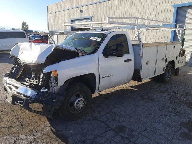 1GBJC34637E552699 - 2007 CHEVROLET SILVERADO C3500 WHITE photo 1