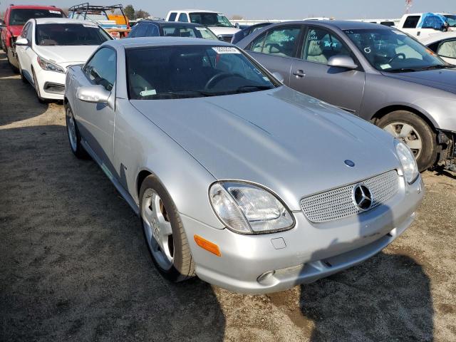 WDBKK65F71F221711 - 2001 MERCEDES-BENZ SLK 320 SILVER photo 4