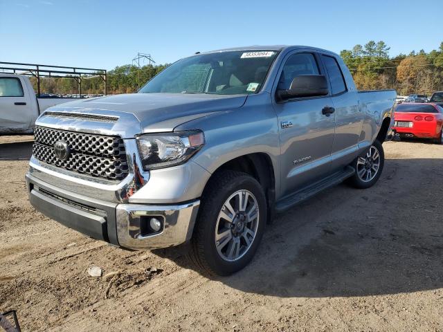 5TFRY5F14JX235569 - 2018 TOYOTA TUNDRA DOUBLE CAB SR/SR5 SILVER photo 1