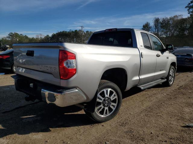 5TFRY5F14JX235569 - 2018 TOYOTA TUNDRA DOUBLE CAB SR/SR5 SILVER photo 3