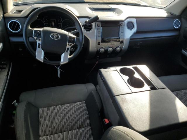 5TFRY5F14JX235569 - 2018 TOYOTA TUNDRA DOUBLE CAB SR/SR5 SILVER photo 8