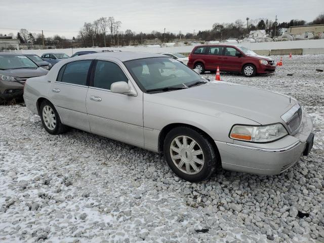 2LNBL8CV8BX756097 - 2011 LINCOLN TOWN CAR SIGNATURE LIMITED TAN photo 4