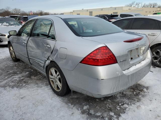 1HGCM567X7A175378 - 2007 HONDA ACCORD EX SILVER photo 2