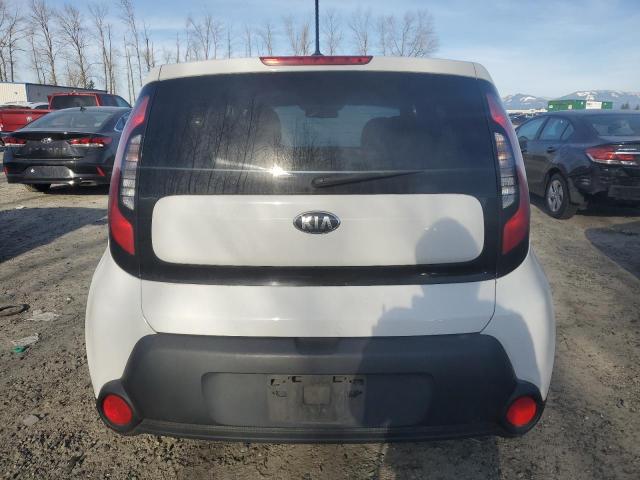 KNDJN2A22F7804768 - 2015 KIA SOUL WHITE photo 6