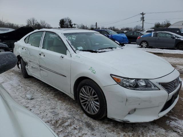 JTHBK1GG0D2032676 - 2013 LEXUS ES 350 WHITE photo 4