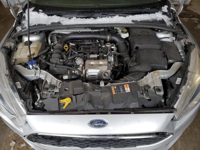 1FADP3FE1JL226300 - 2018 FORD FOCUS SE SILVER photo 11