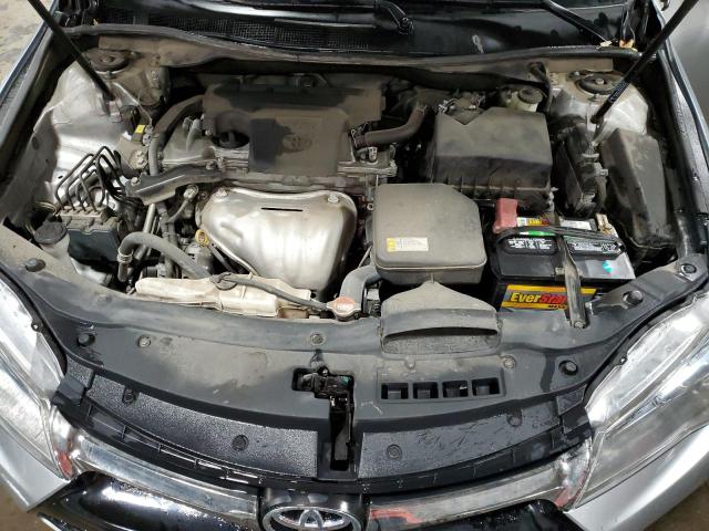 4T1BF1FK3GU608342 - 2016 TOYOTA CAMRY LE SILVER photo 11